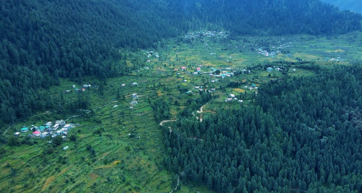 deori village in tirthan valley